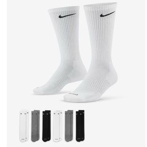 NIKE 
Training Crew Socks (6 Pairs)
Nike Everyday Cushioned
NWT